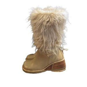 SOLD: destroy boots fur/leather